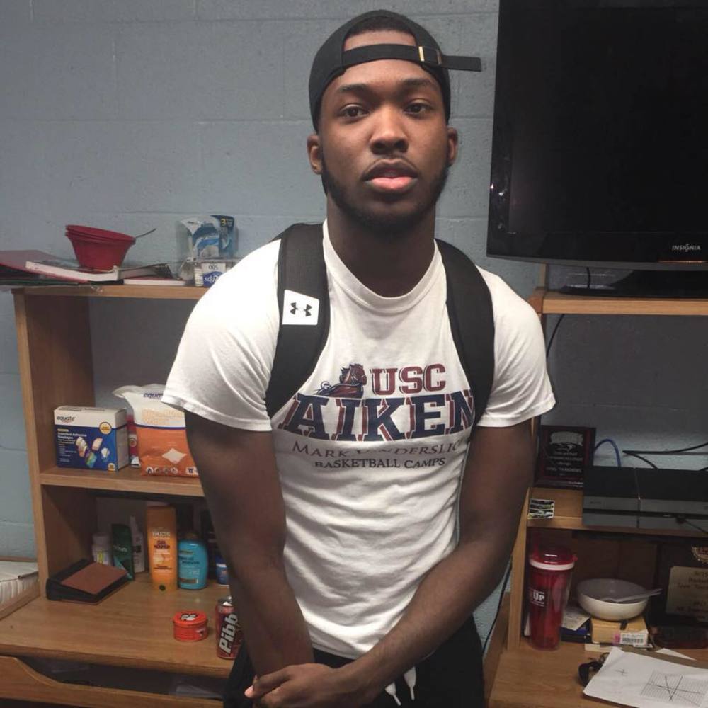 Meet your Posher, Wynston